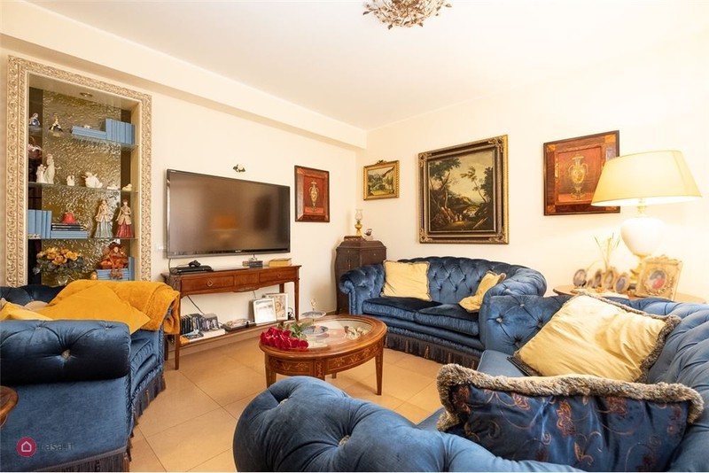 Villetta a schiera in Vendita a Catania, zona Carrubbazza, 285'000&euro;, 200 m²