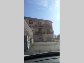 Quadrilocale in Vendita a Messina, zona annunziata bassa, 130'000€, 99 m²