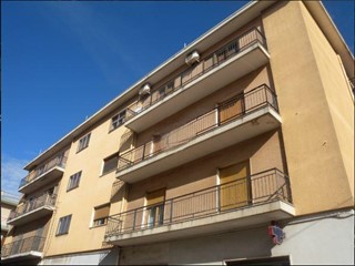 Trilocale in Vendita a Castellana Grotte, 125'000€, 128 m²