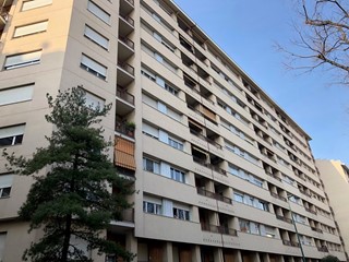 Appartamento in Vendita a Torino, zona Pozzo Strada, 245'000€, 130 m²