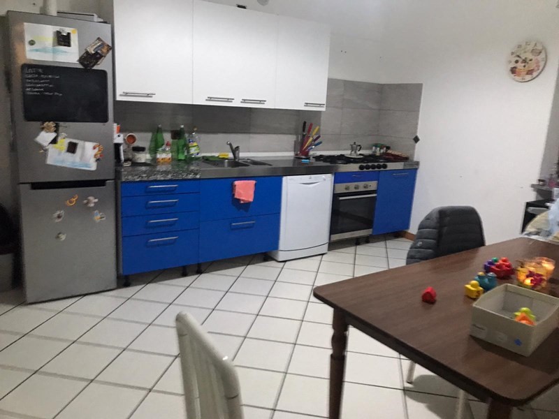 Casa Semi Indipendente in Vendita a Cameri, 95'000€, 100 m²
