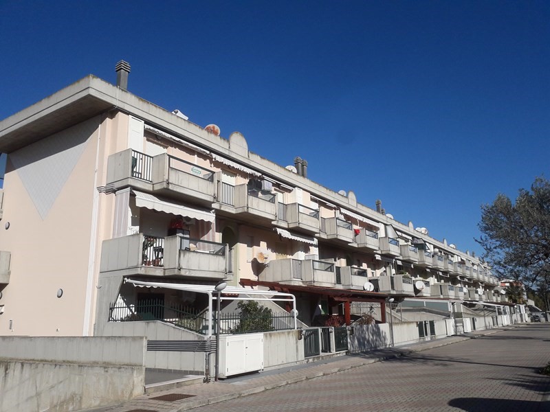 Trilocale in Vendita a Vasto, zona Mare, 120'000&euro;, 65 m², con Box