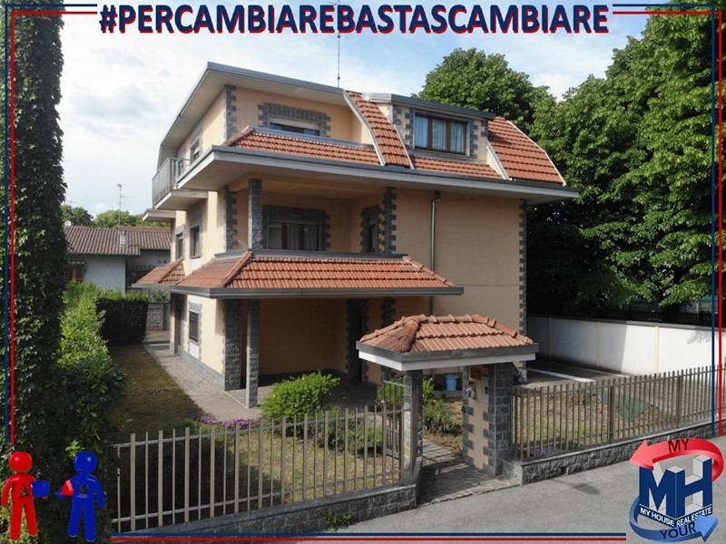 Casa Indipendente in Vendita a Senago, 575'000€, 280 m², arredato