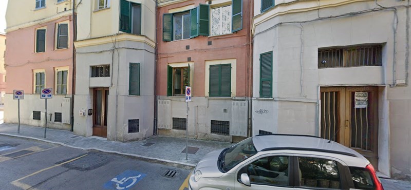 Quadrilocale in Vendita a Perugia, zona via Dalmazio Birago 34, 65'000€, 75 m², arredato