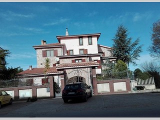 Villa in Vendita a Rotello, zona centrale, 380'000€, 700 m²