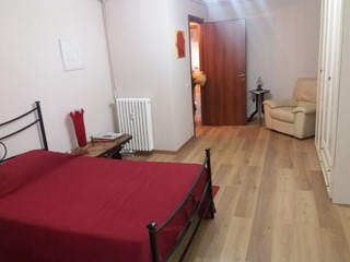 Stanza in Affitto a Roma, zona montagnola, 400€, 91 m²