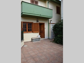 Villetta a schiera in Vendita a Terracina, zona Via Anxur , 169'000€, 92 m²