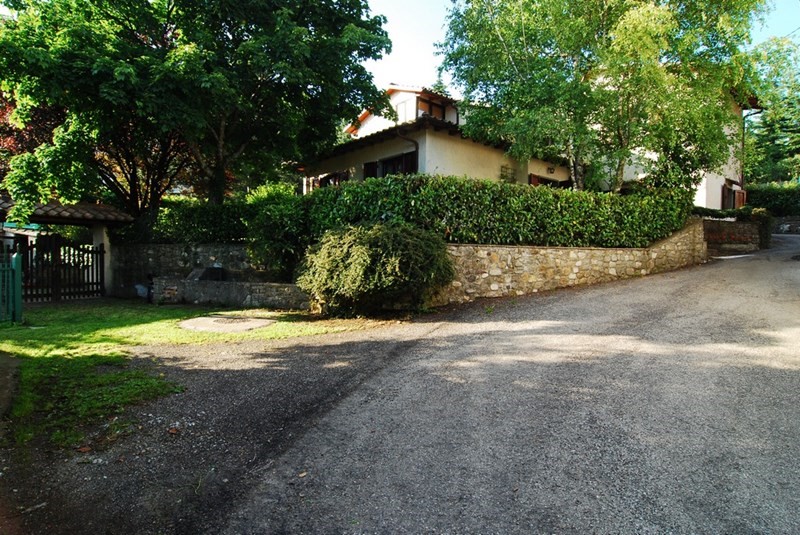 Casa Indipendente in Vendita a Firenzuola, zona Loc. La Selva, 215'000€, 135 m², con Box