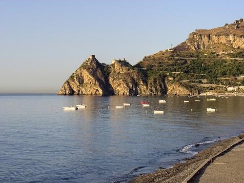 Trilocale in Vendita a Sant'Alessio Siculo, zona Sena, 89'000€, 73 m²