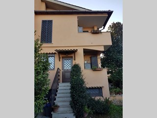 Villetta a schiera in Vendita a Marino, zona Fontana Sala, 245'000€, 160 m²