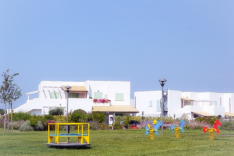 Casa Indipendente in Vendita a Montalto di Castro, zona Montalto Marina, 159'000€, 55 m², arredato