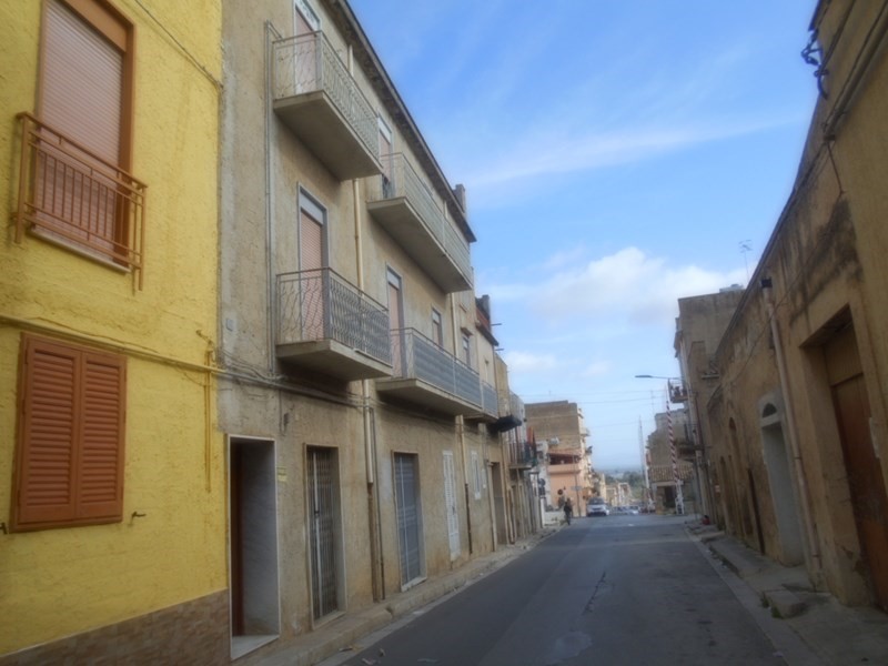 Appartamento in Vendita a Castelvetrano, zona castelvetrano, 45'000&euro;, 120 m²