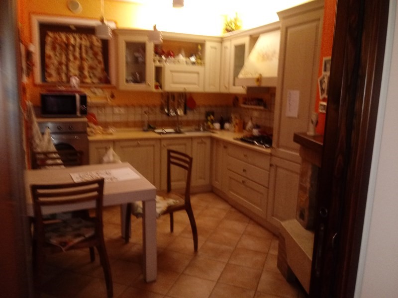 Trilocale in Vendita a Castel Ritaldi, 120'000€, 70 m², arredato