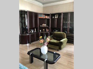 Trilocale in Vendita a Magenta, 155'000€, 116 m², arredato, con Box