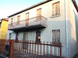 Casa Indipendente in Vendita a Cervarese Santa Croce, zona Montemerlo, 78'000€