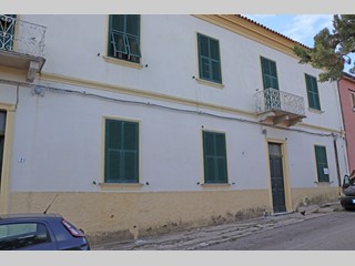 Quadrilocale in Vendita a La Maddalena, zona Centro Storico, 120'000€, 60 m², arredato