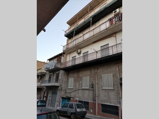 Quadrilocale in Vendita a Bagheria, zona VIA GIOVANNI GIRGENTI,1, 90'000€, 130 m²