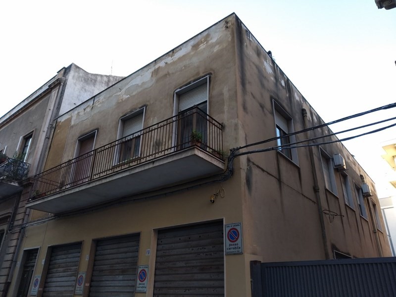 Casa Indipendente in Vendita a Catania, zona Borgo, 250'000&euro;, 200 m²