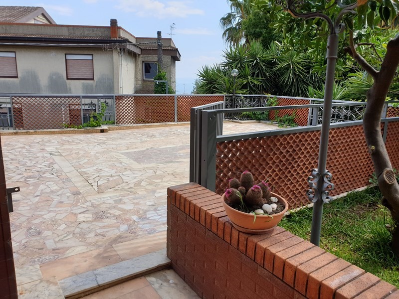 Casa Semi Indipendente in Affitto a Catania, zona San Gregorio di Catania, 130 m²