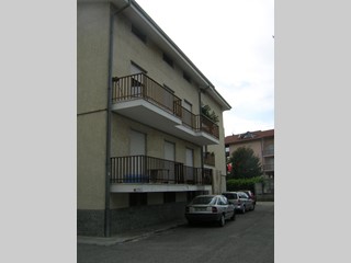 Mansarda in Affitto a Castagnito, 250€, 50 m²