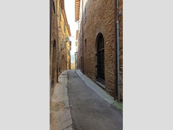 Casa Semi Indipendente in Vendita a Bettona, zona via dei Monasteri, 88'000€, 150 circa