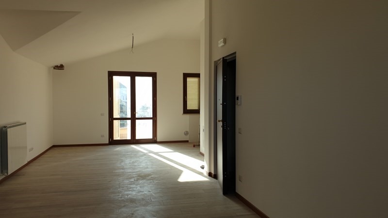 Attico in Vendita a Bettona, zona Passaggio, 210'000€, 100 m²