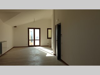 Attico in Vendita a Bettona, zona Passaggio, 210'000€, 100 m²