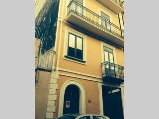 Casa Indipendente in Vendita a Sala Consilina, zona centro, 110'000&euro;, 200 m²