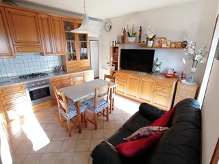 Trilocale in Vendita a Verbania, zona zoverallo, 200'000€, 70 m²