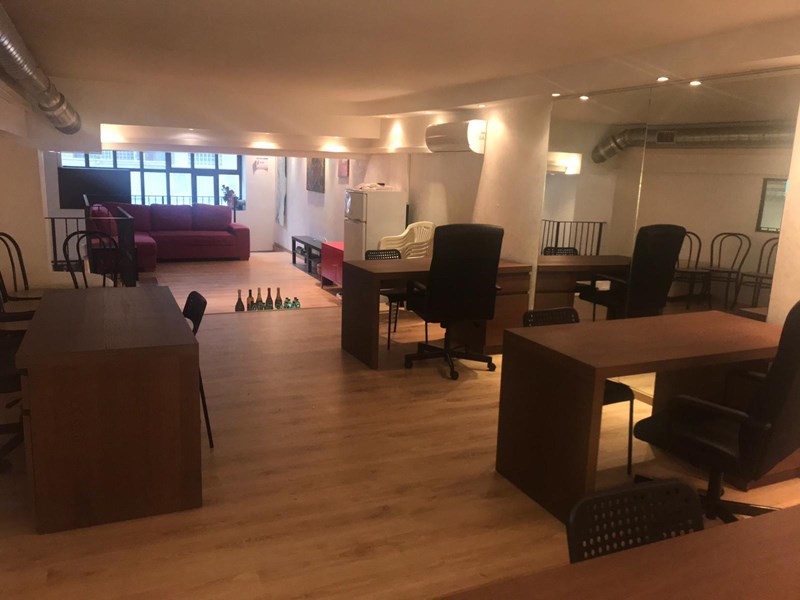Negozio in Affitto a Roma, zona MAGLIANA, 1'800€, 230 m²