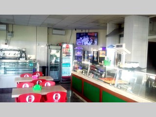 Attività commerciale in Vendita a Roma, zona SAN PAOLO, 115'000€, 110 m²