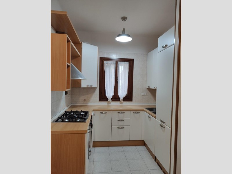 Trilocale in Affitto a Jesolo, zona Piazza Drago, 55 m², arredato