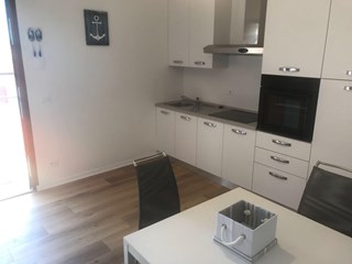 Trilocale in Affitto a Jesolo, zona Piazza Marina, 50 m², arredato