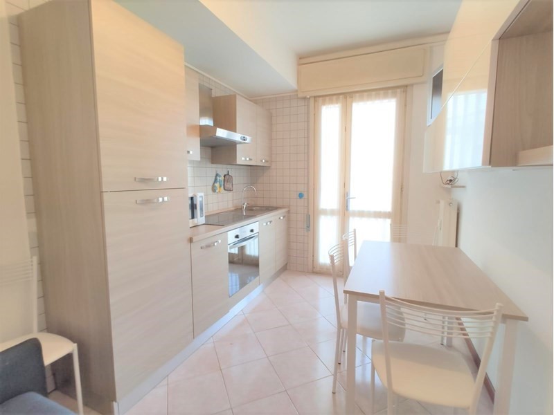Trilocale in Affitto a Jesolo, zona Piazza Brescia/Piazza Mazzini, 50 m², arredato