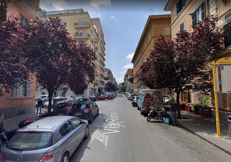 Magazzino in Vendita a Roma, zona San Giovanni, 249'000€, 310 m²