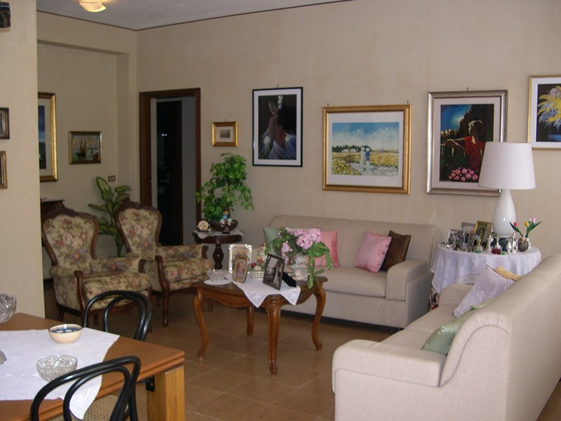 Quadrilocale in Affitto a Trapani, zona Centro, 550€, 120 m², arredato