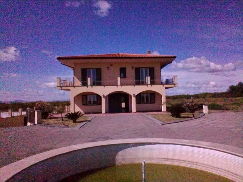 Villa in Vendita a Belpasso, zona CONTRADA VASADONNA, 780'000€, 380 m², arredato, con Box