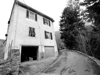 Trilocale in Vendita a Calci, zona Castelmaggiore, 130'000€, 70 m², con Box
