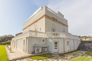 Villa in Vendita a Aci Castello, 980'000€, 500 m², con Box