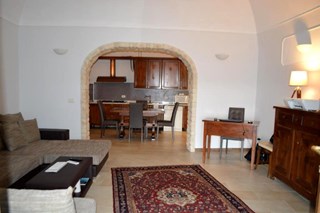 Casa Indipendente in Vendita a Aci Castello, 250'000€, 129 m²