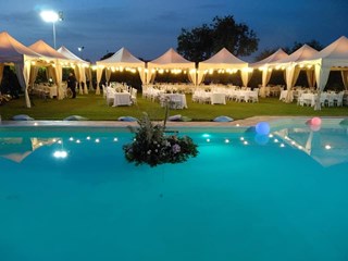 Attività commerciale in Vendita a Augusta, zona BRUCOLI, 1'650'000€, 10000 m², arredato, con Box