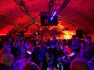 Attività commerciale in Affitto a Viareggio, zona Torre Del Lago Puccini, 40'000€, 400 m²