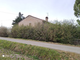 Villa in Vendita a Conselice, 98'000€, 90 m²