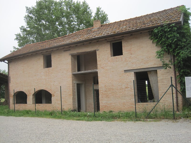 Rustico in Vendita a Imola, 120'000€, 150 m²