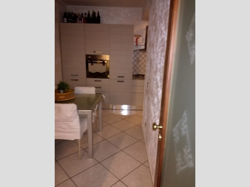 Appartamento in Vendita a Catania, zona LIBRINO, 85'000€, 85 m²