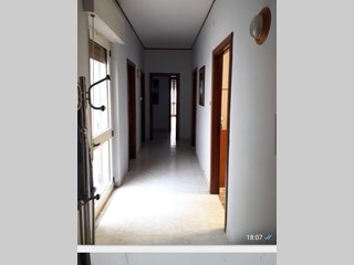 Appartamento in Vendita a Lecce, zona Bar  commercio , 170'000€, 190 m², arredato