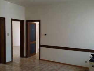 Ufficio in Vendita a Lucca, zona Sant'Anna, 320'000€, 150 m²