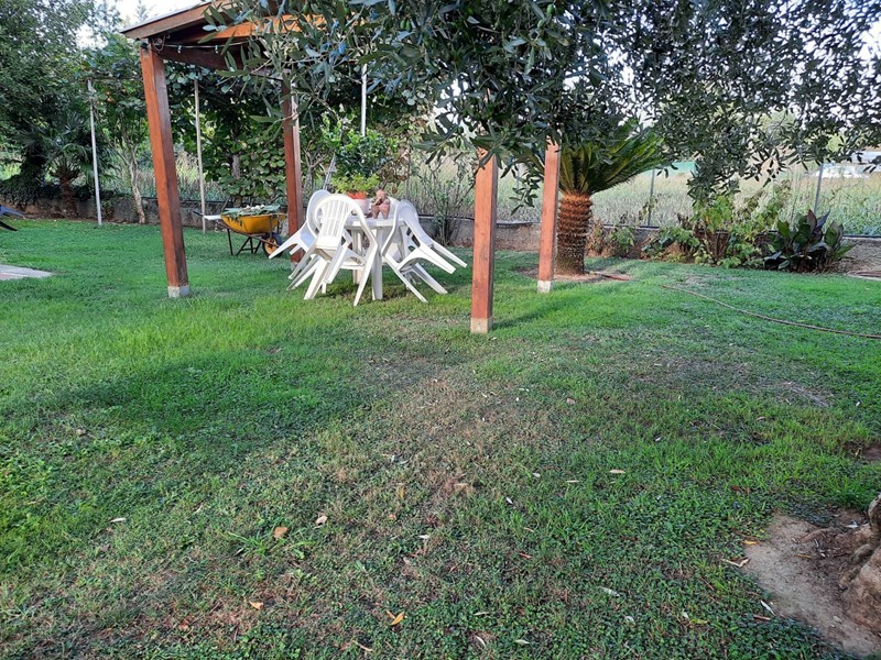 Casa Indipendente in Vendita a Lucca, zona santa maria a colle, 350'000€, 260 m², con Box