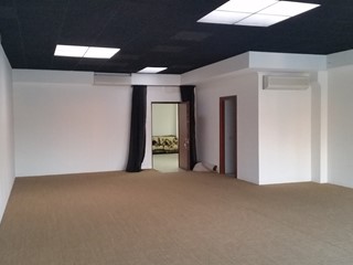 Ufficio in Affitto a Lucca, zona Sant'Anna, 1'800€, 150 m²