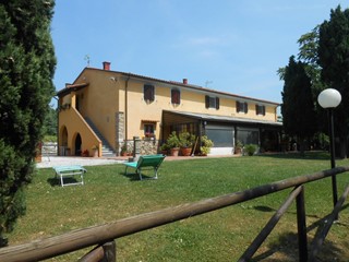 Casa Indipendente in Vendita a San Giuliano Terme, zona Asciano, 485 m², arredato, con Box